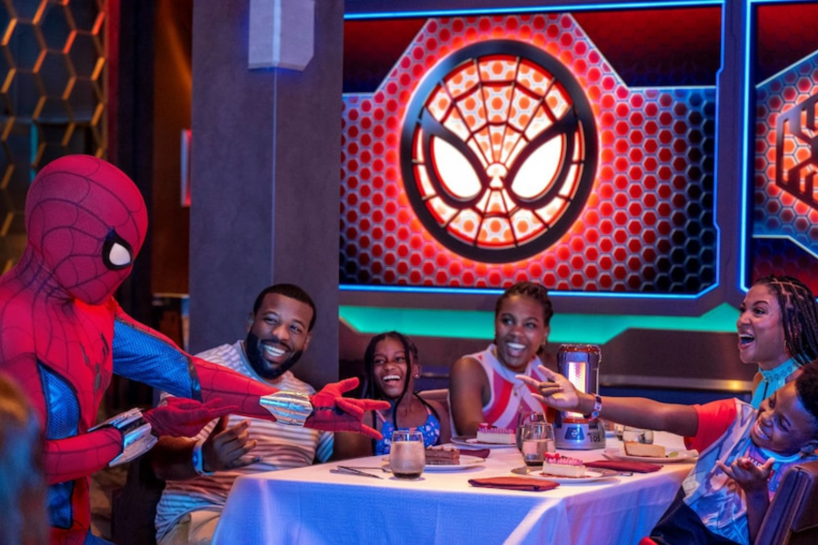 Worlds of Marvel sur le Disney Fantasy de la Disney Cruise Line