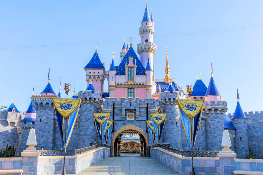 Le château du parc Disneyland Resort à Anaheim en Californie aux Etats-Unis